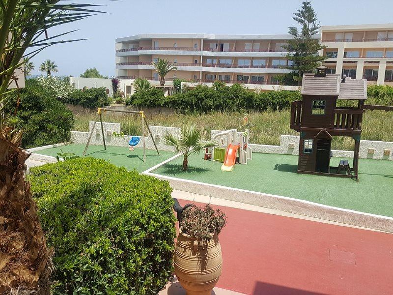 Jo An Beach Hotel อาเดเลียโนส กัมโปส ภายนอก รูปภาพ