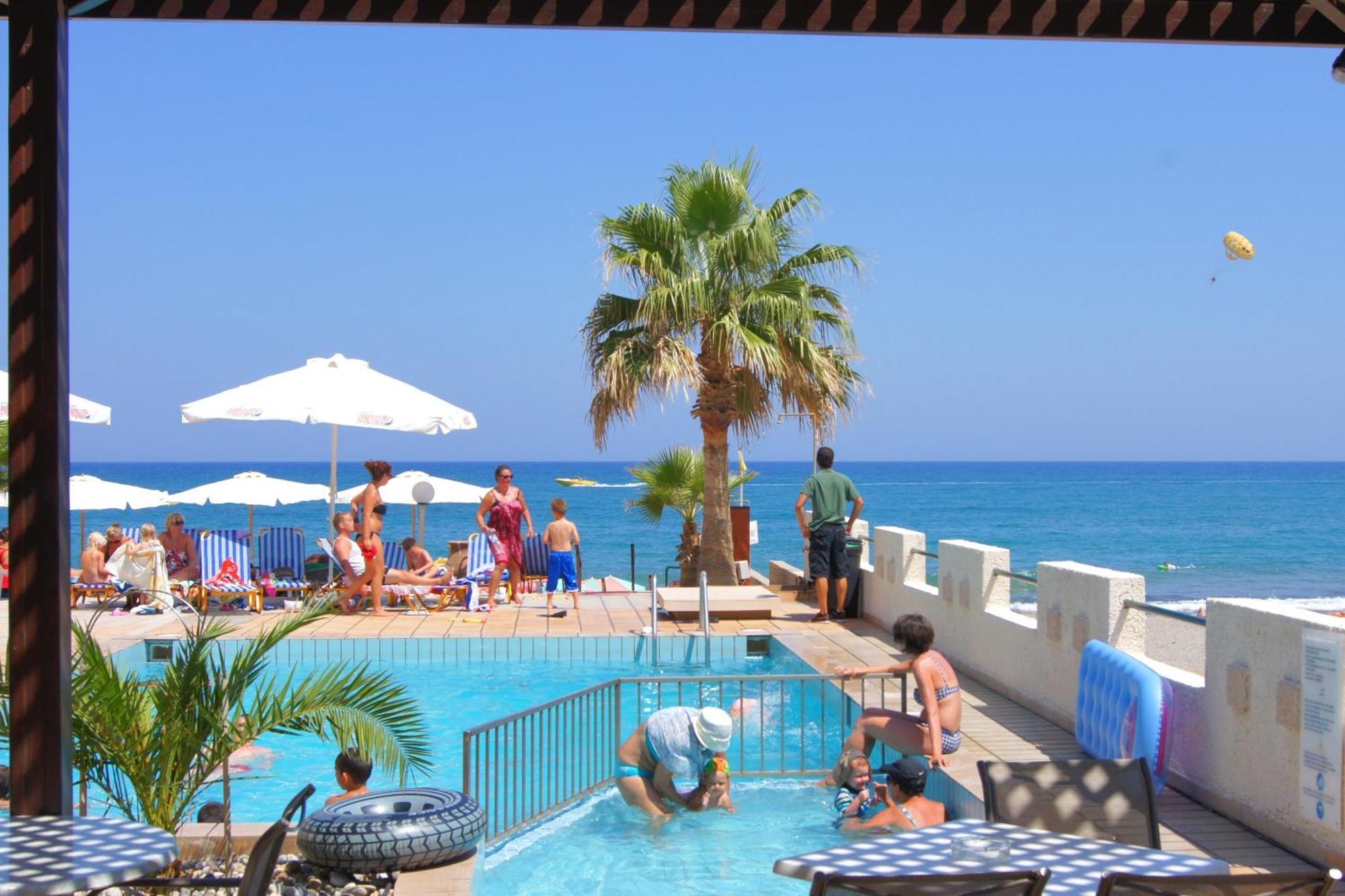 Jo An Beach Hotel อาเดเลียโนส กัมโปส ภายนอก รูปภาพ